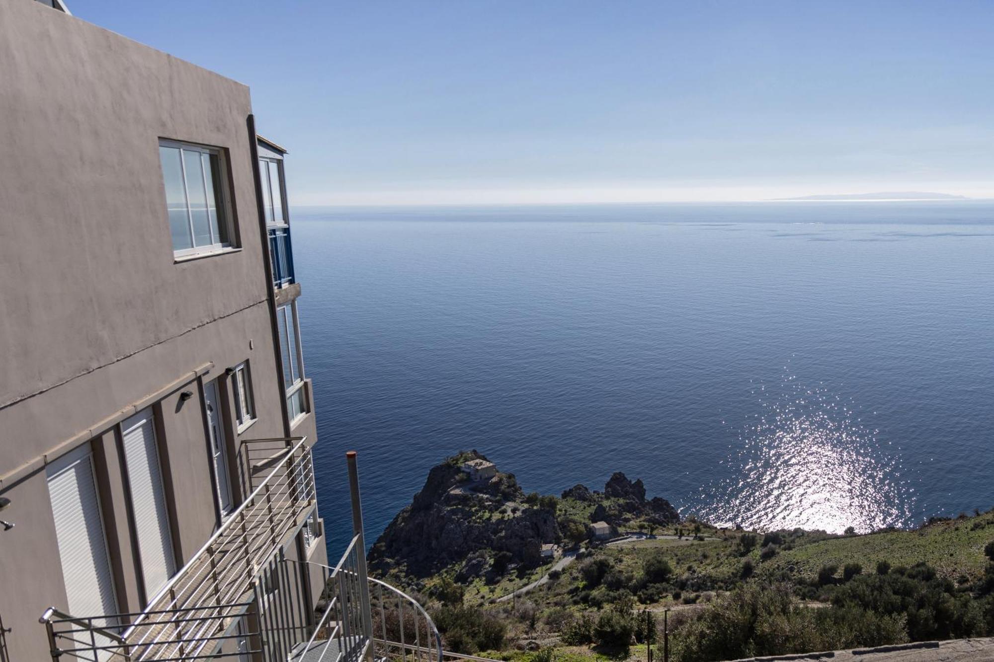 Akrotiri Panorama- Luxury With Sea View * Rodakino