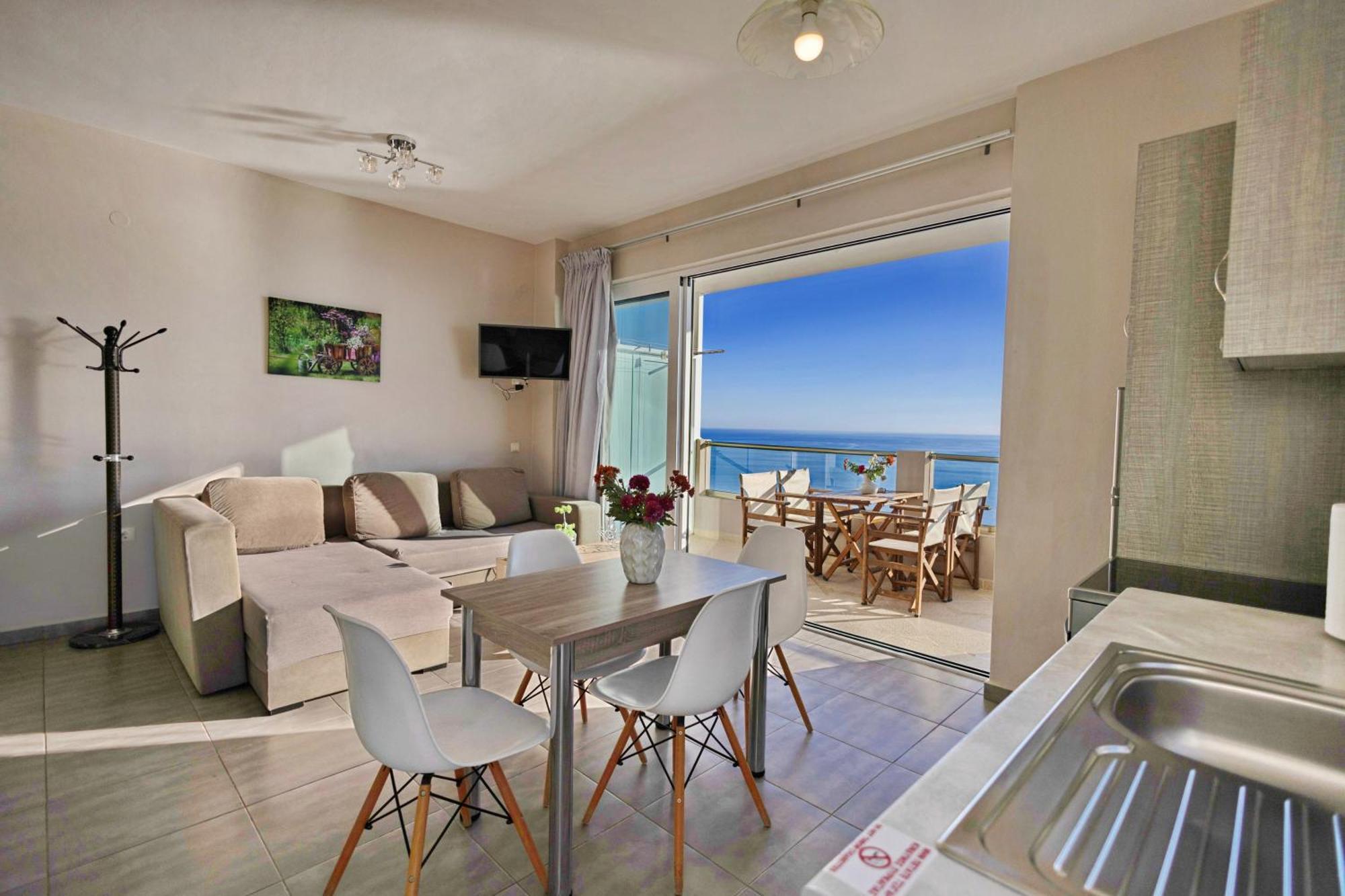 Akrotiri Panorama- Luxury With Sea View *