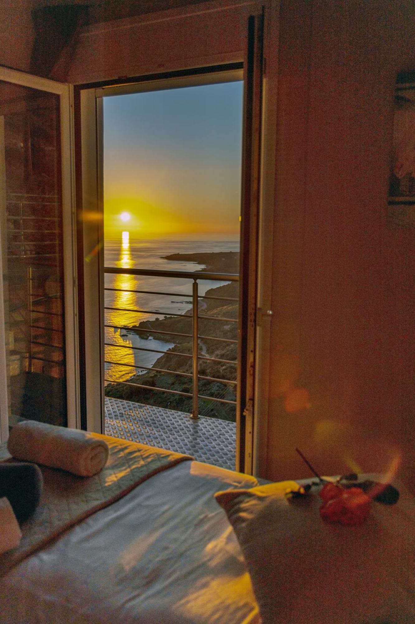 Akrotiri Panorama- Luxury With Sea View Rodakino